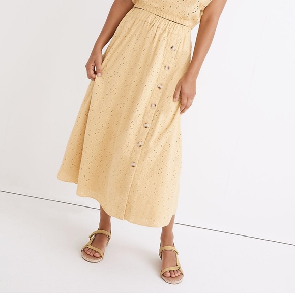 Madewell Dresses & Skirts - NWOT Madewell Eyelet Side-Button Midi Skirt in Dream-On Daisy - IVORY - Size XS